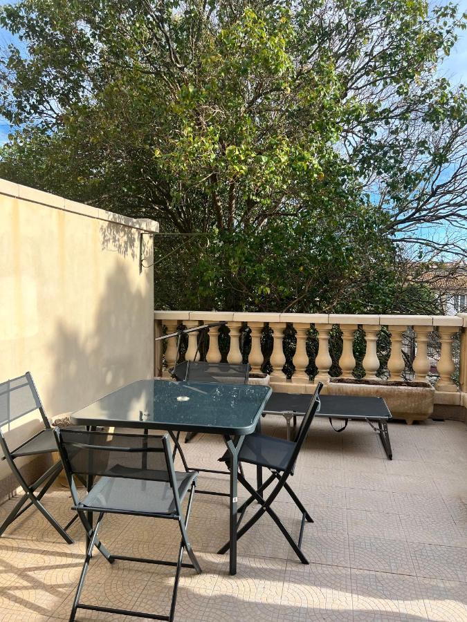 Cote Jardin Est Un Spacieux Et Lumineux T3, Entierement Renove, A 2 Pas De L'Herault Et A 10Min Du Bord De Mer Proche Du Centre Historique Et Du Fabuleux Chateau Laurens, Vous Apprecierez Le Calme De Sa Belle Terrasse Et La Vue Superbe Sur Le Jardin Agde Εξωτερικό φωτογραφία